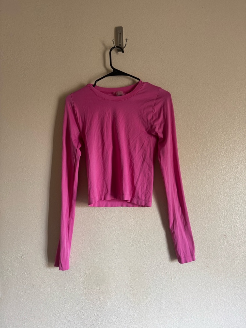 Aritzia Seamless long sleeve shirt - M